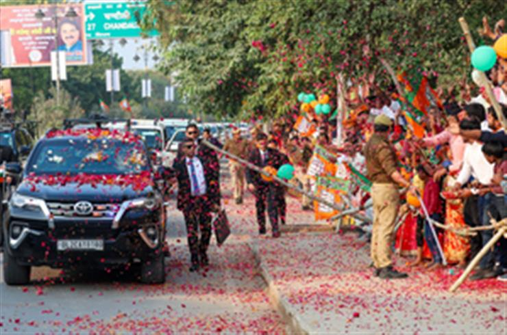 PM Modi Shows up in Ayodhya In the midst of ‘Jai Shri Slam’ Motto and Fabulous Gladly received, Sets out on Roadshow