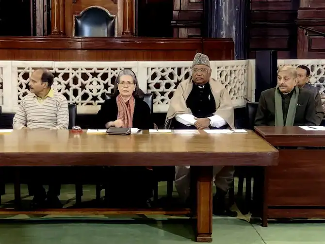 A majority rules government Being Strangulated By Modi Govt: Sonia Gandhi On Suspension Of Oppn MPs